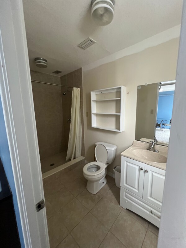 Building Photo - 959 N Lime Ave