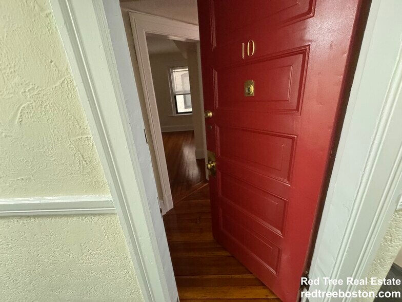 Building Photo - 885 Massachusetts Ave