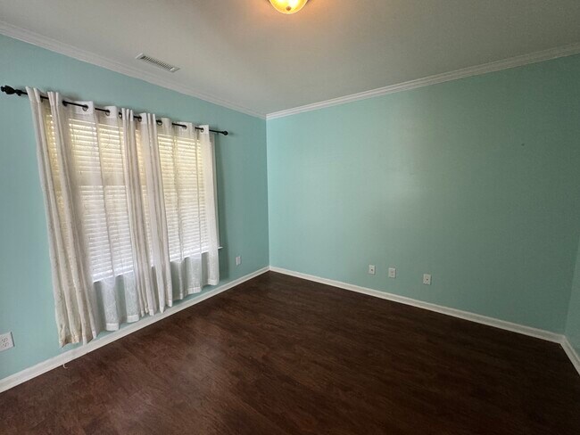 Building Photo - 3098 Glencorra dr