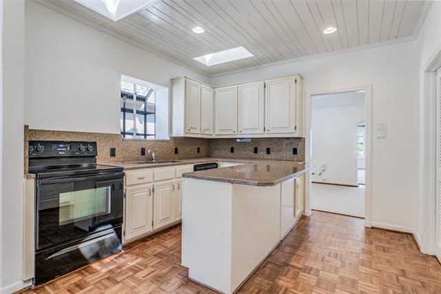 Building Photo - 4111 Normandy Ave