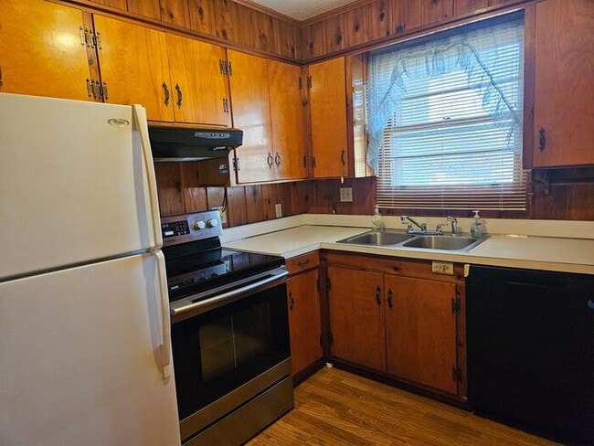 Building Photo - 117 Autumn Ln