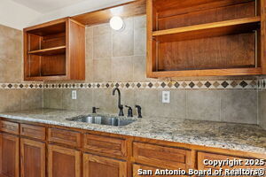 Building Photo - 807 Happy View