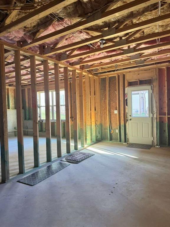 Building Photo - 2215 Manor Pointe Dr