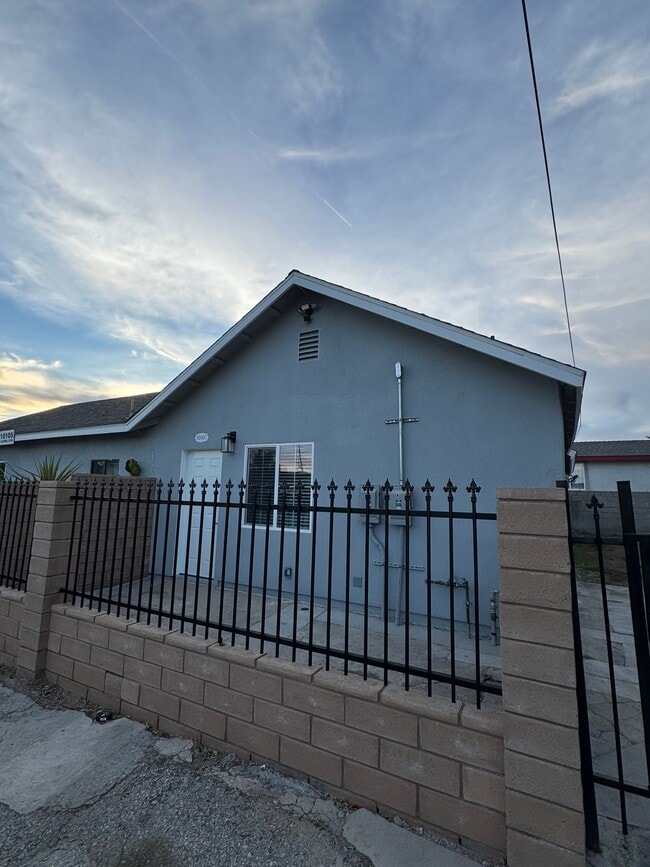 Building Photo - 10107 Laurel Canyon Blvd