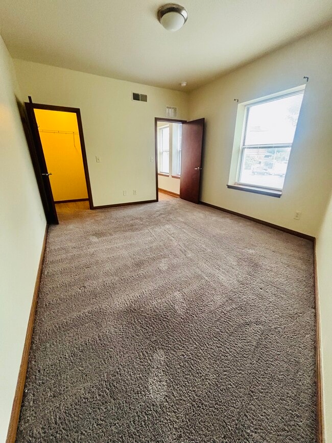 Building Photo - 450 N Massachusetts Ave