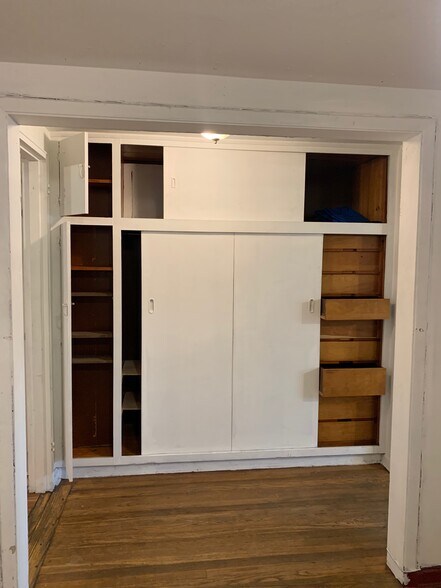 Building Photo - 72 S 1st St