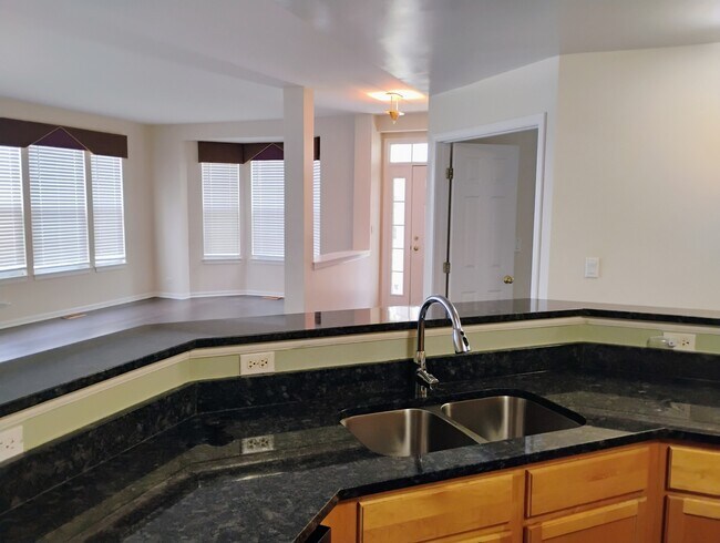 Building Photo - 1128 Georgetown Way