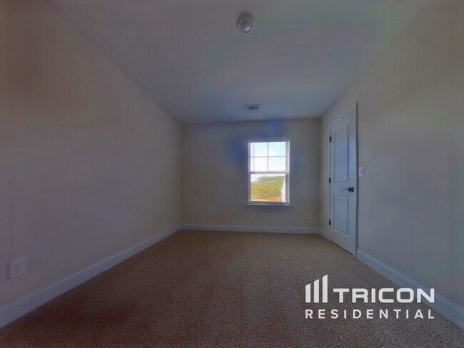 Building Photo - 446 Cantrell Dr