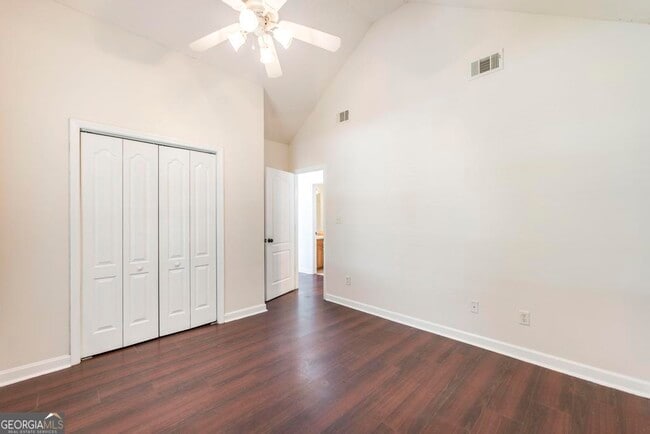 Building Photo - 215 Wingfield Way
