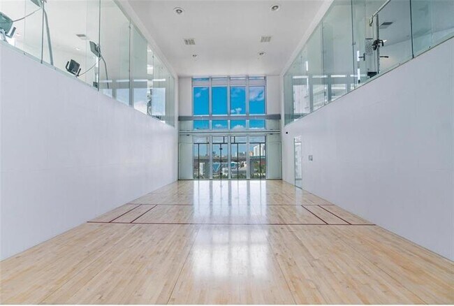 Building Photo - 350 S Miami Ave
