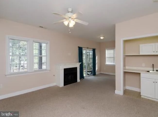 Building Photo - 3004 N Independence Dr