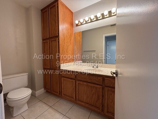 Building Photo - Gated Johnson Ranch: 3 Bed, 2.5 Bath - New...