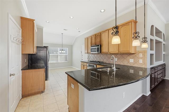 Building Photo - 11415 Yoakum Dr