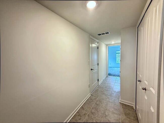 Building Photo - 2793 Bristol Rdg Dr