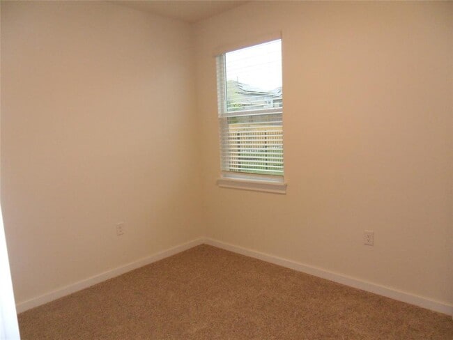 Building Photo - 14016 Lubeck Dr