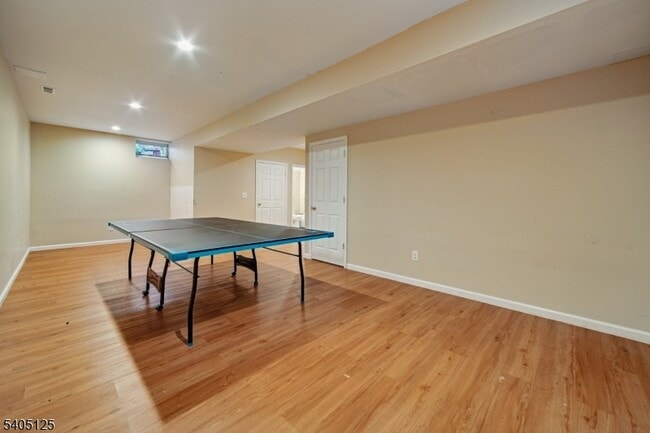 Building Photo - 17 Grove St