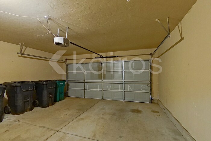 Building Photo - 4920 NW 164th Terrace