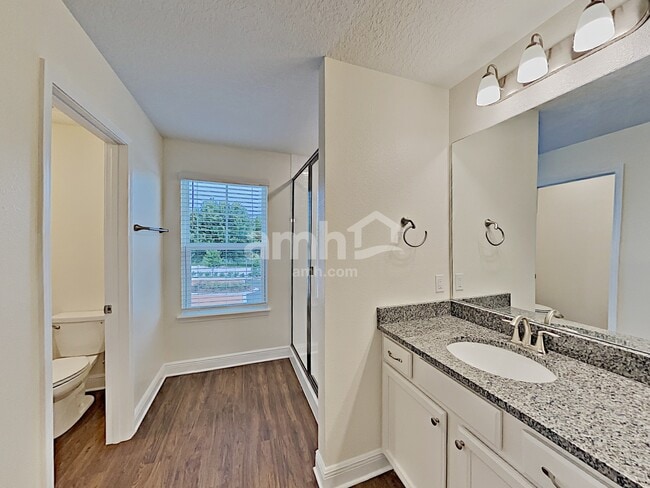 Building Photo - 707 Zarabrooke Ct