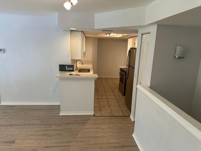 Building Photo - 4179 N Haverhill Rd