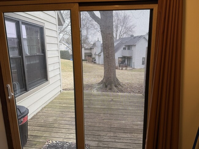 Building Photo - 704 Wakefield Rd