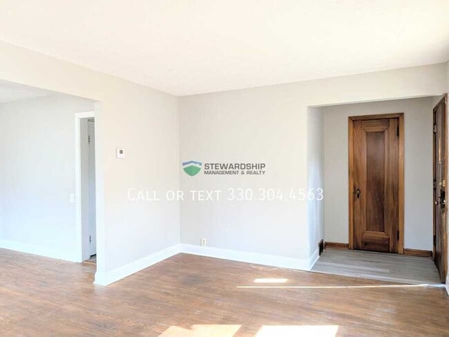 Building Photo - 1303 23rd St NE