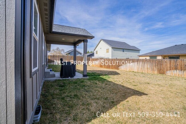 Building Photo - 551 Battery Dr
