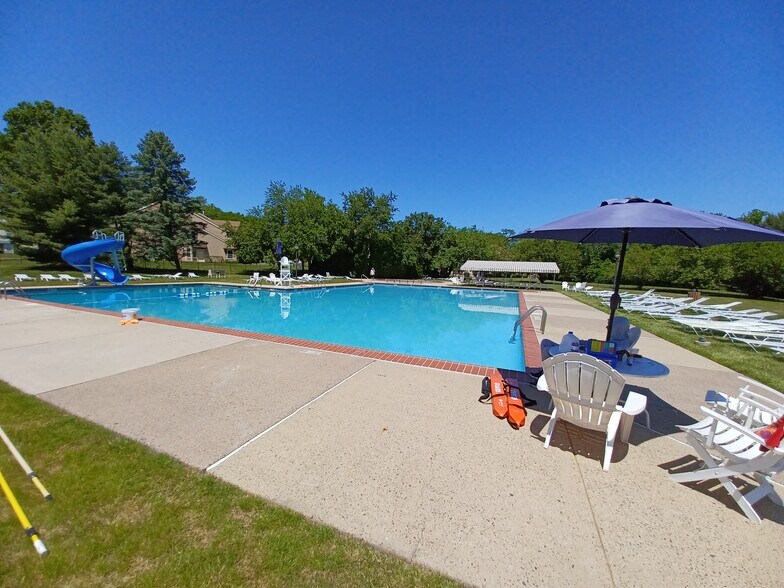 Tapestry's large outdoor pool - View 1 - 2208 Clark Ct