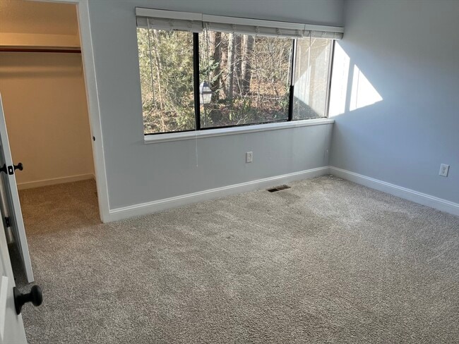 Building Photo - 37 Highwood Dr