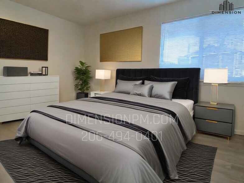 Building Photo - 102 Tacoma Blvd S