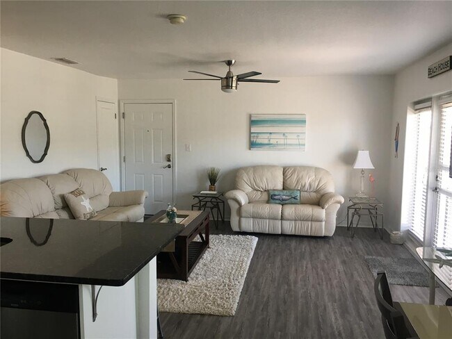 Building Photo - 5174 Beach Dr SE