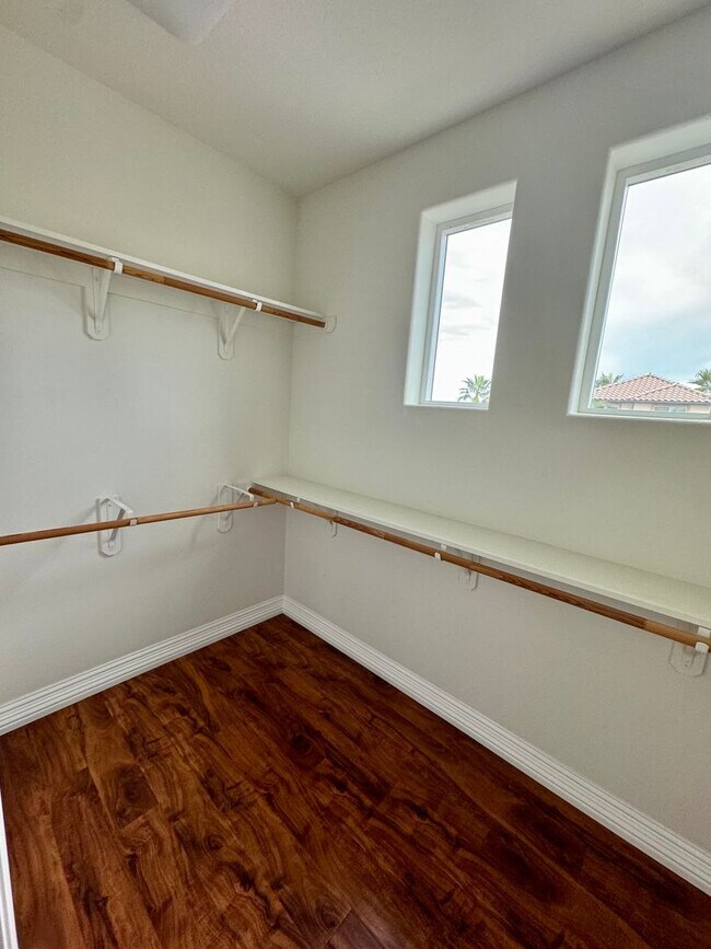 Building Photo - Beautiful 3 Bed 2.5 Bath in Copper River