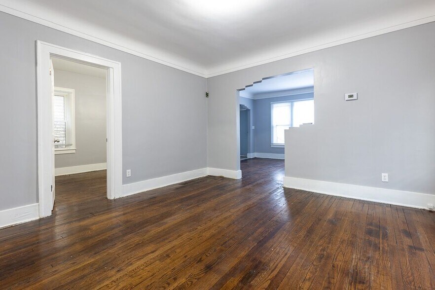 Building Photo - 15051 Wildemere St
