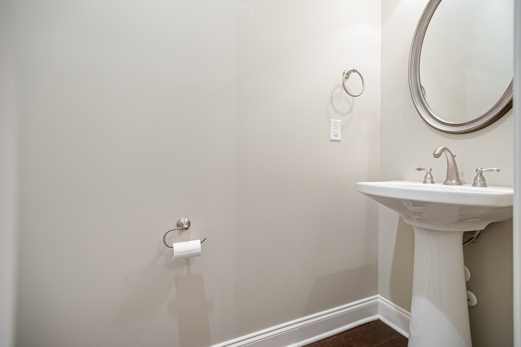 Building Photo - 2576 Wellesley Square Dr