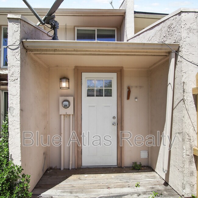 Building Photo - 412 Arborview Dr