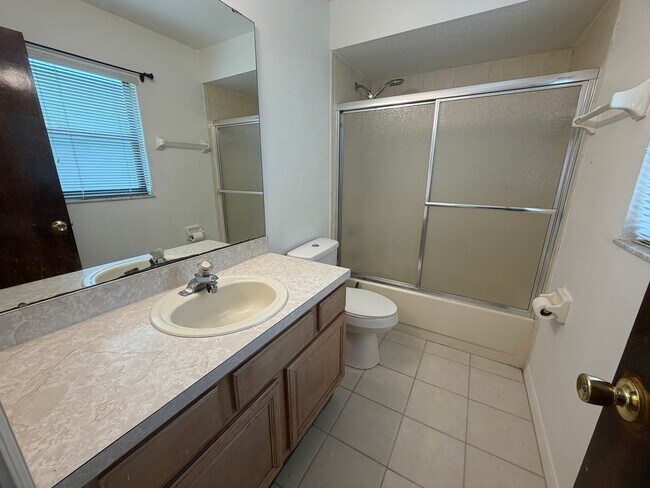 Building Photo - 608 Antelope Ln