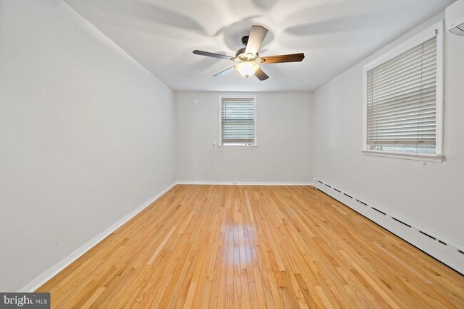 Building Photo - 1117 W Moyamensing Ave