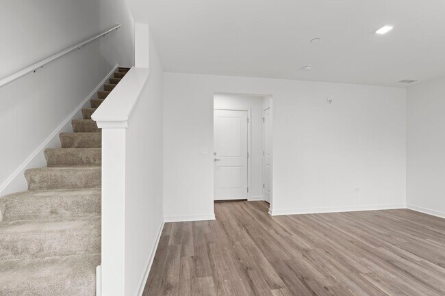 Building Photo - 103 E Crystal Lake Ave