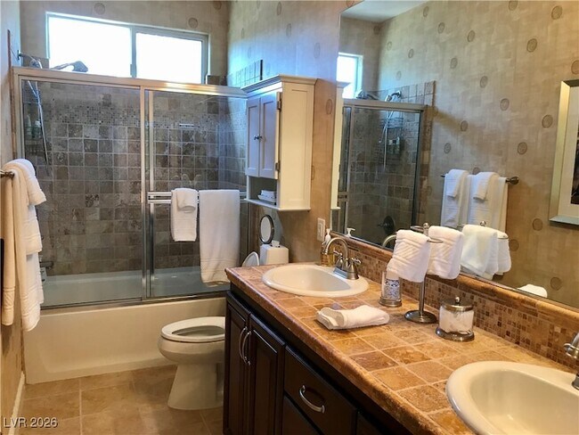 Building Photo - 1169 Midori St