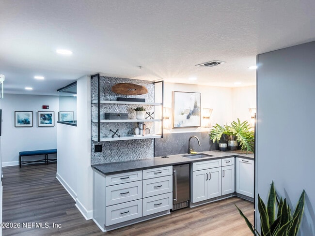 Building Photo - 1478 Riverplace Blvd