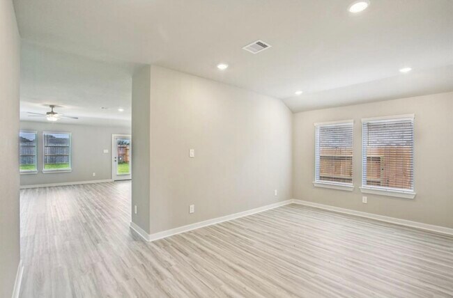 Building Photo - 6250 Brazos Trl Dr