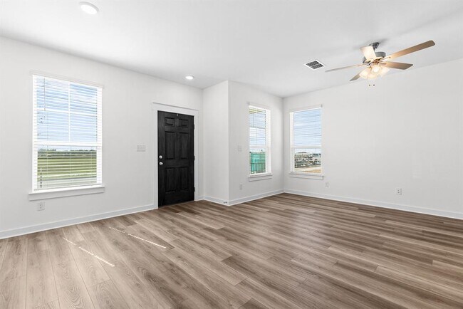 Building Photo - 120 Hartson Dr