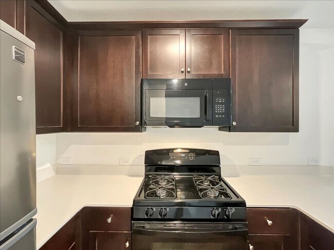 Building Photo - 7509 Jackrabbit Ave