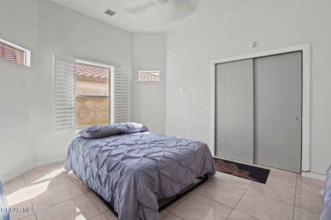 Building Photo - 244 Saltford Pl