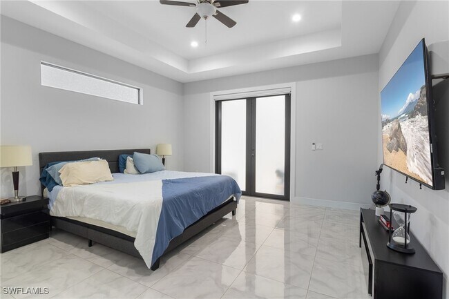 Building Photo - 2406 37th Ave NE