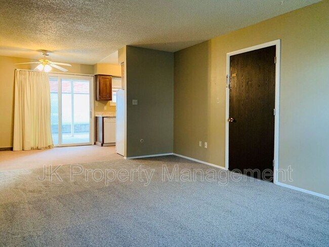 Building Photo - 4236 Central Ave