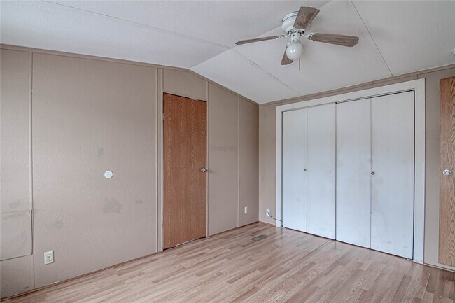 Building Photo - 1345 FM 405 Rd