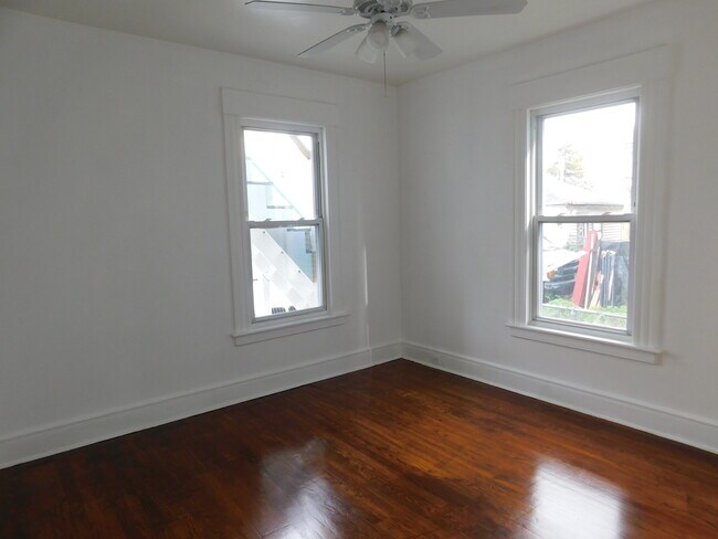 Building Photo - 768 Norman St