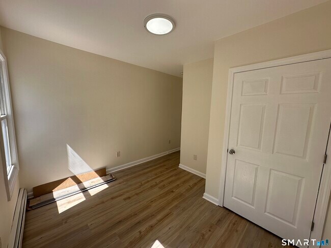 Building Photo - 42 Jefferson Ave