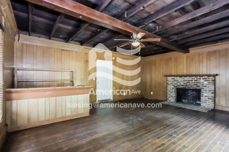 Building Photo - 3295 S Perry St