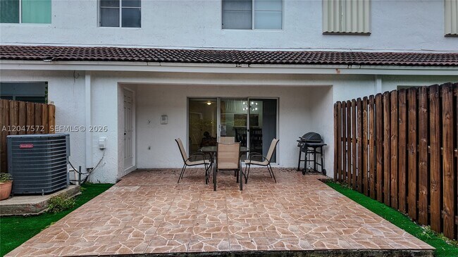 Building Photo - 11432 NW 48th Terrace